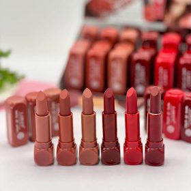 رژ-لب-جامد-ماتیکی-لارن-3