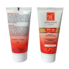 پک کرم ضد آفتاب رنگی مای SPF60 حجم ۵۰ میل به همراه حوله