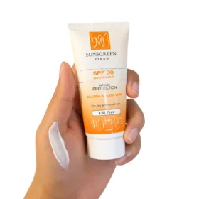 کرم ضد آفتاب بی رنگ مای مناسب پوست چرب SPF30 حجم ۵۰ میل